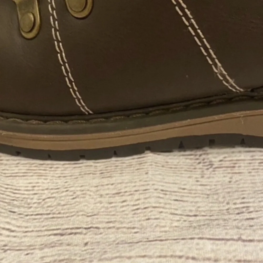 Skechers  boots size 11 toddler boys